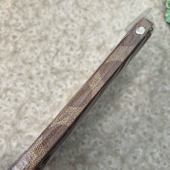 COACH iPhone 12 Pro max Flip Wallet Phone case - Picture 8 of 13